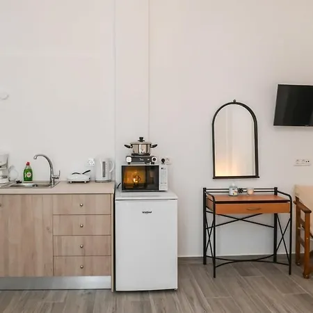 Apartment Santorini Life Vibrant Only 50m From The Perissa (Santorini)